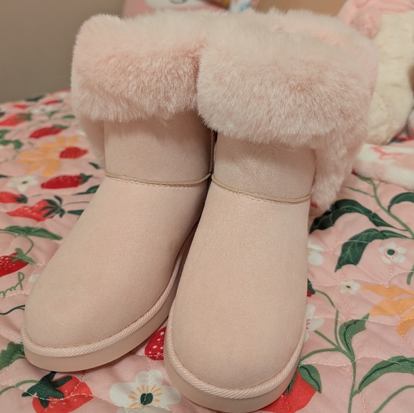 Juicy Couture x Forever 21 Faux Fur Trim Booties - Picture 2 of 6
